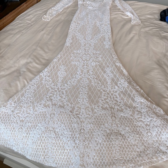 White sequined gown - Picture 3 of 3